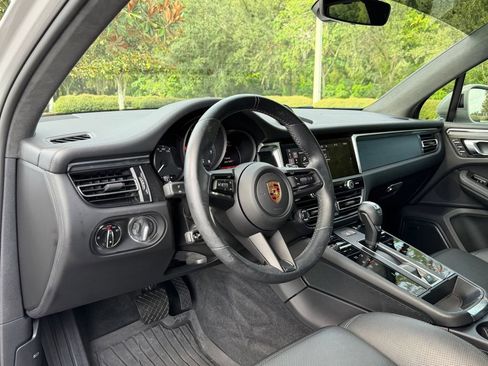 Certified 2023 Porsche Macan GTS AWD/4WD image 4