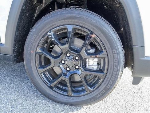 New 2026 Jeep Compass Latitude AWD/4WD image 15