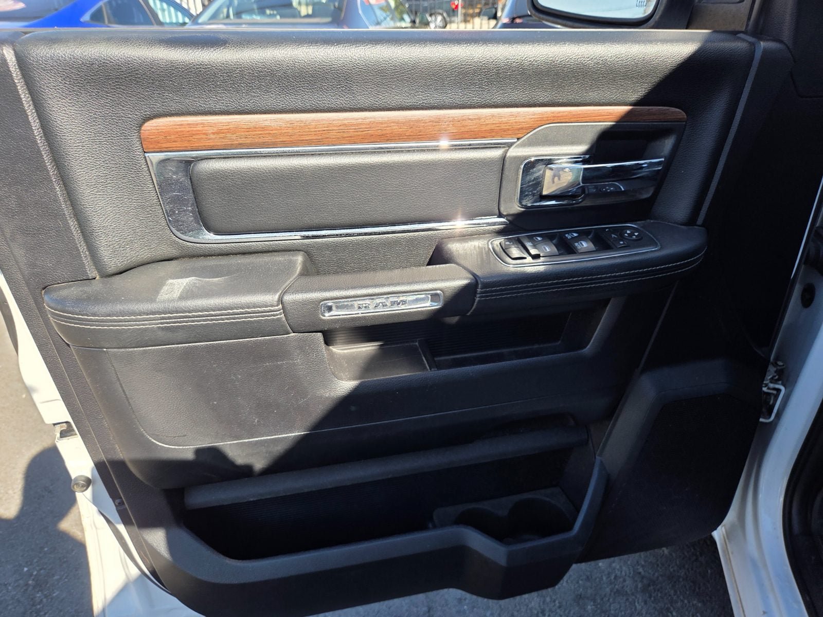 Used 2016 RAM 1500 Laramie w/ Convenience Group RWD image 7