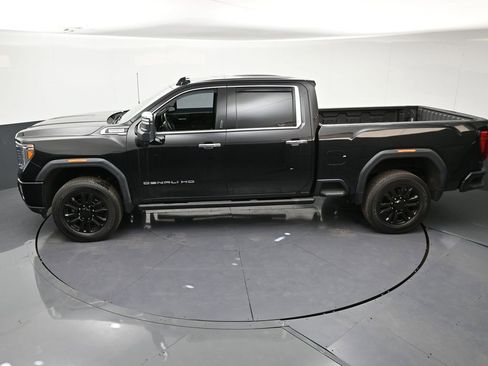 Used 2023 GMC Sierra 2500 Denali w/ Denali Black Diamond Edition AWD/4WD image 16