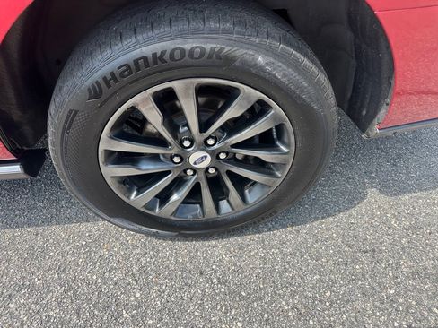 Used 2021 Ford Expedition Max Limited AWD/4WD image 9