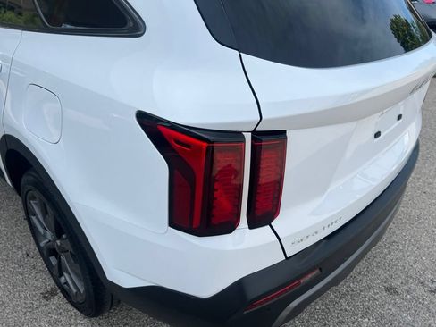 Certified 2023 Kia Sorento X-Line EX AWD/4WD image 35