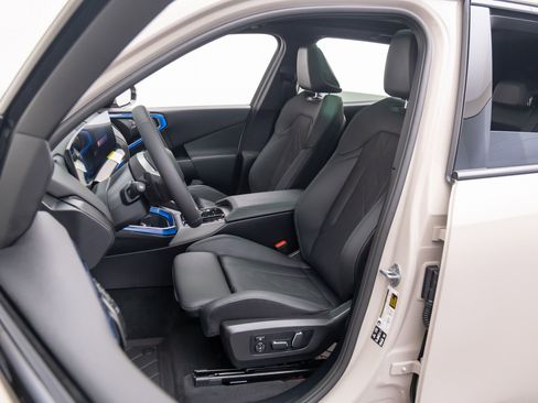 New 2025 BMW X3 xDrive30i w/ M Sport Package image 16