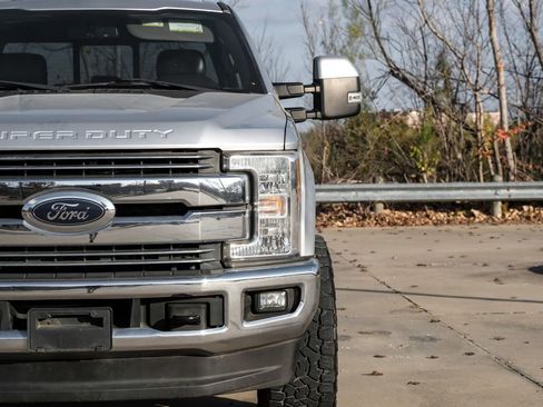 Used 2017 Ford F250 Lariat w/ FX4 Off-Road Package image 49