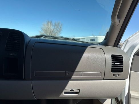 Used 2012 GMC Sierra 2500 SLE w/ SLE Preferred Package AWD/4WD image 19