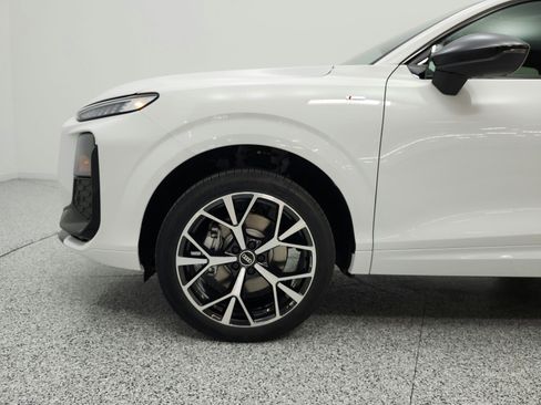 New 2026 Audi Q3 quattro 2.0T AWD/4WD image 15