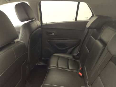 Used 2016 Chevrolet Trax LTZ FWD image 18