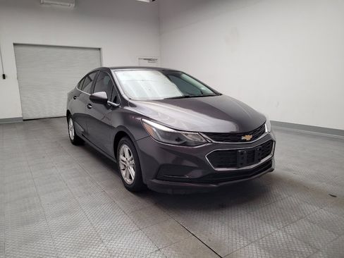 Used 2017 Chevrolet Cruze LT image 14