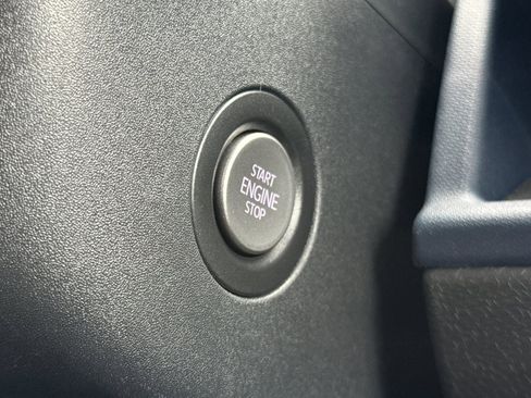 New 2025 Volkswagen ID. Buzz Pro S image 24