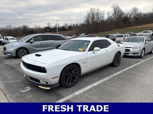 Used 2022 Dodge Challenger R/T image 2