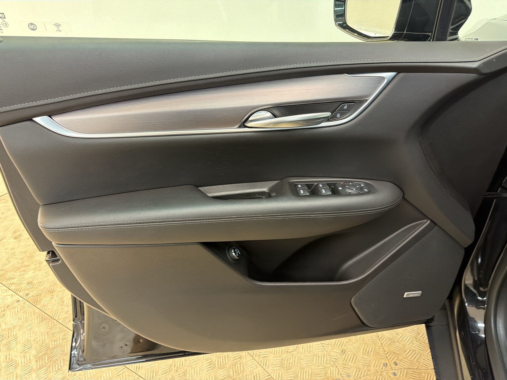 Certified 2023 Cadillac XT5 Luxury AWD/4WD image 13