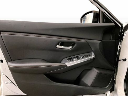 Used 2020 Nissan Sentra SR w/ Lighting Package FWD image 22