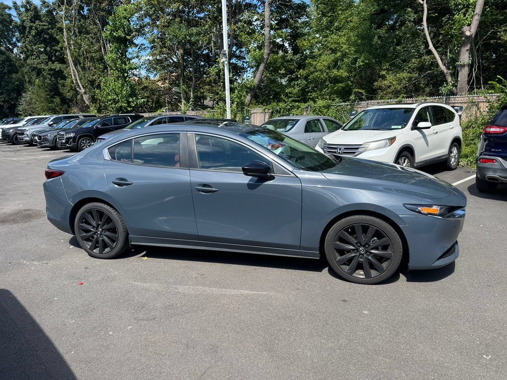Used 2023 MAZDA MAZDA3 s FWD image 3