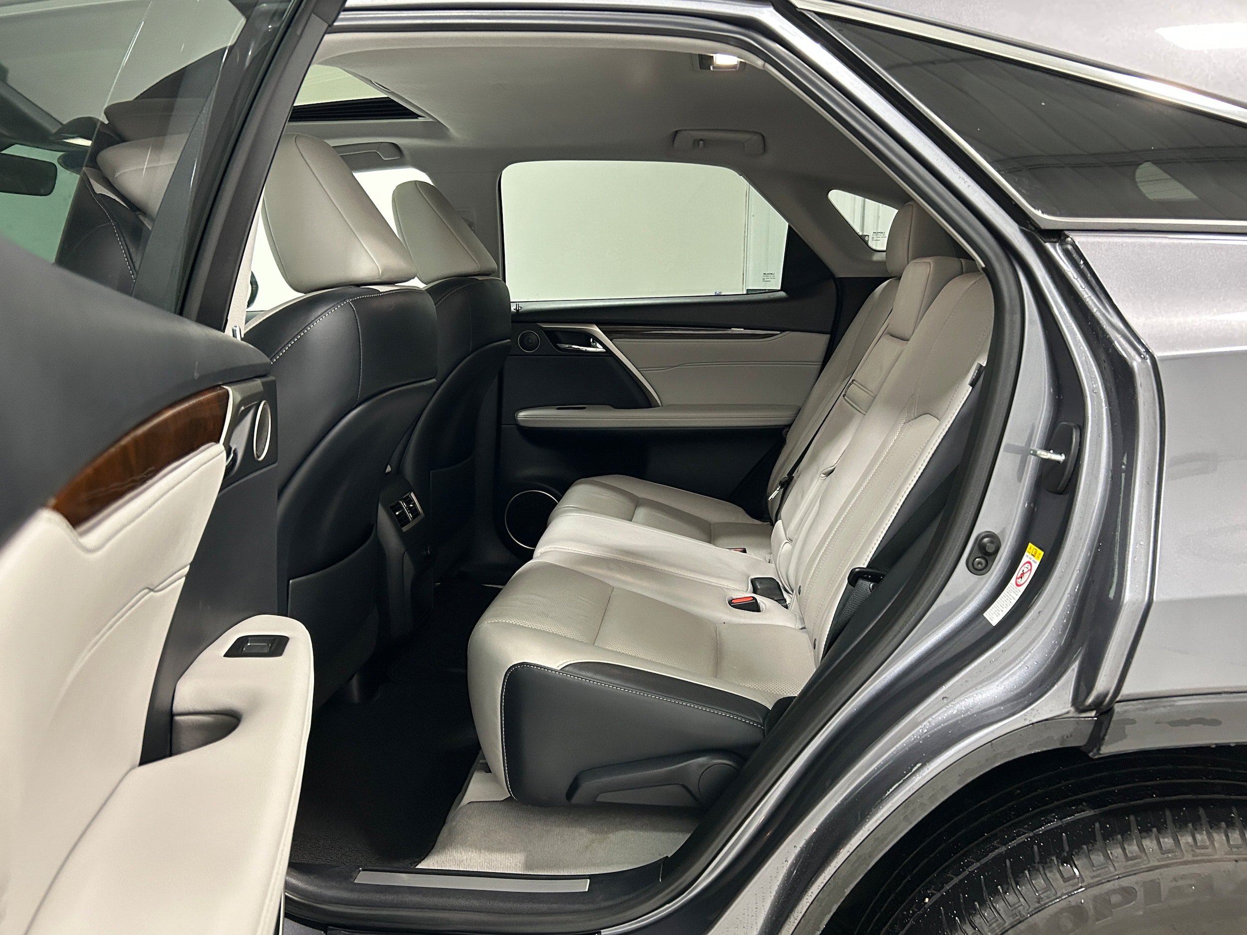 Used 2019 Lexus RX 350 AWD w/ Navigation Package image 32