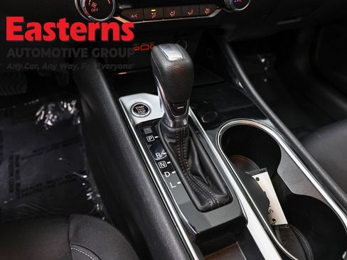 Used 2024 Nissan Altima 2.5 SV FWD image 13