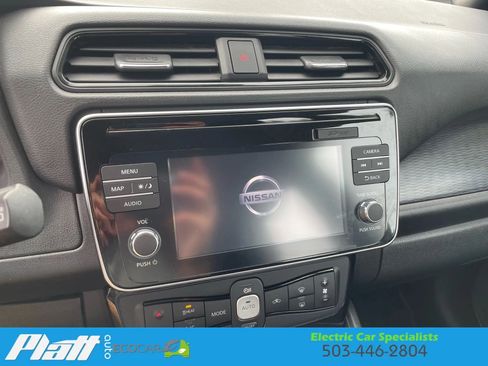 Used 2018 Nissan Leaf SV w/ SV Technology Package image 25