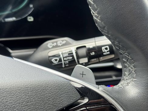 Used 2023 Kia Niro EX FWD image 34