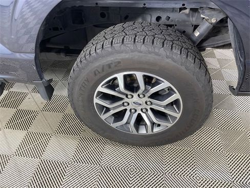 Used 2022 Ford F150 Lariat w/ Max Trailer Tow Package image 20