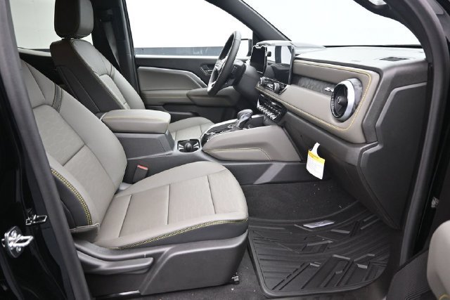 New 2026 Chevrolet Colorado ZR2 w/ Technology Package AWD/4WD image 35