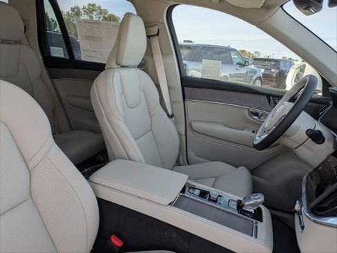 New 2026 Volvo XC90 T8 Ultra w/ Protection Package Premier image 14