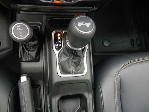 New 2026 Jeep Wrangler Unlimited Sahara AWD/4WD image 10