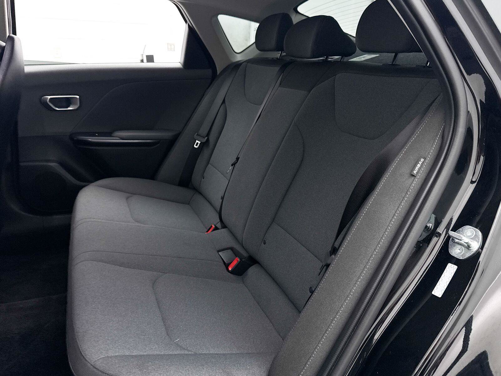 Used 2025 Kia K4 FWD image 28