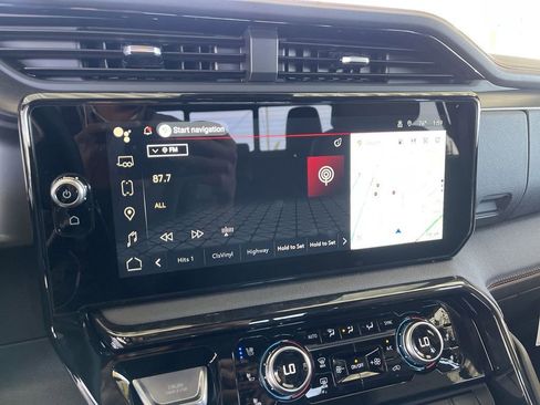 New 2026 GMC Sierra 1500 AT4 w/ AT4 Premium Package AWD/4WD image 13
