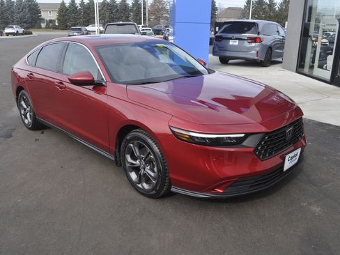 Used 2023 Honda Accord EX image 1