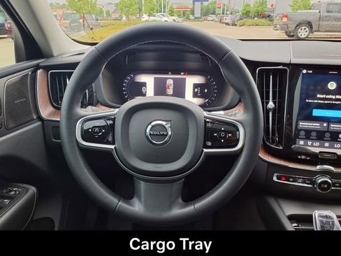 Used 2023 Volvo XC60 B5 Ultimate w/ Climate Package FWD image 15