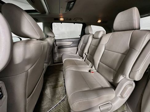Used 2014 Honda Odyssey Touring Elite image 14