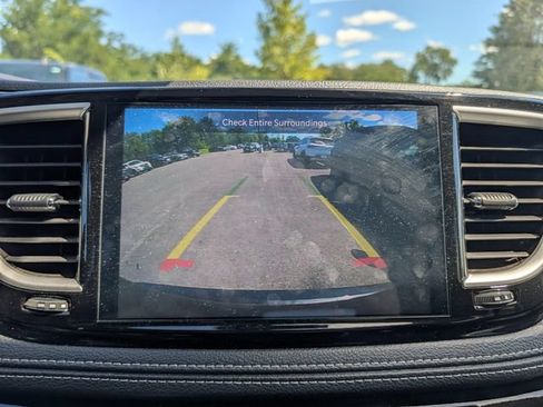 Used 2024 Chrysler Pacifica Limited FWD image 26
