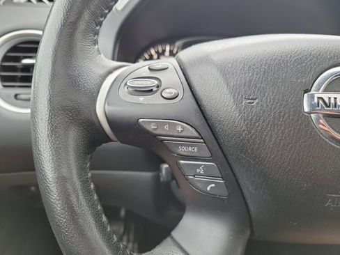 Used 2020 Nissan Pathfinder Platinum image 27