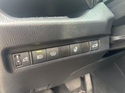 Used 2023 Toyota RAV4 XLE image 8