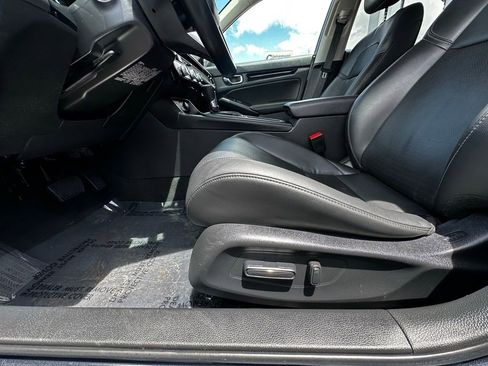 Certified 2024 Honda Civic EX-L image 12