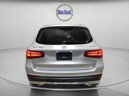 Used 2018 Mercedes-Benz GLC 300 4MATIC image 4