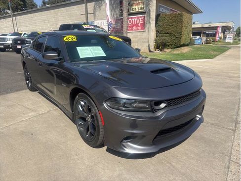 Used 2019 Dodge Charger R/T RWD image 3