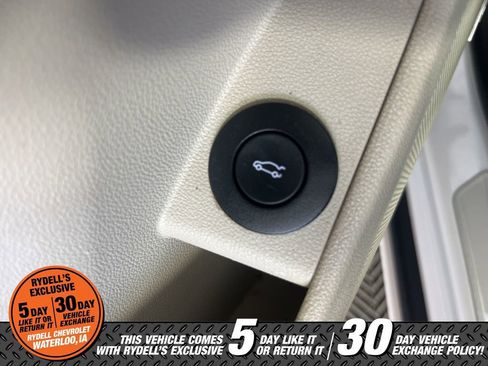 Certified 2017 Buick LaCrosse Essence w/ Sights and Sounds Package image 27