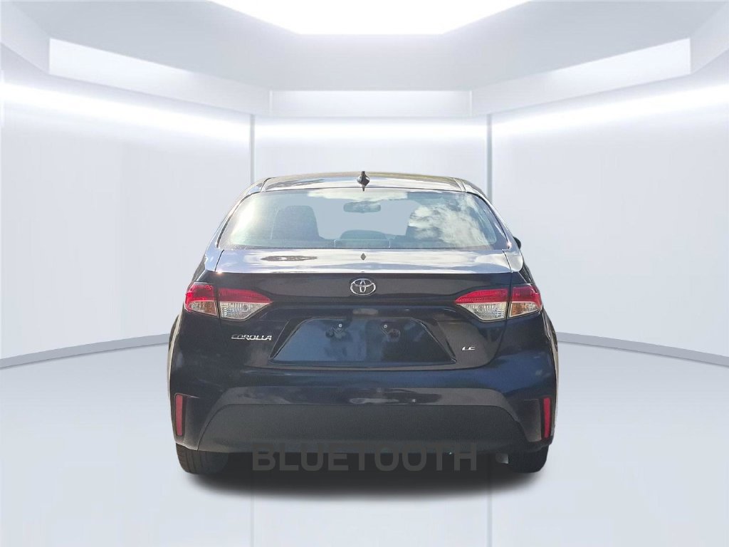 Used 2025 Toyota Corolla LE FWD image 5