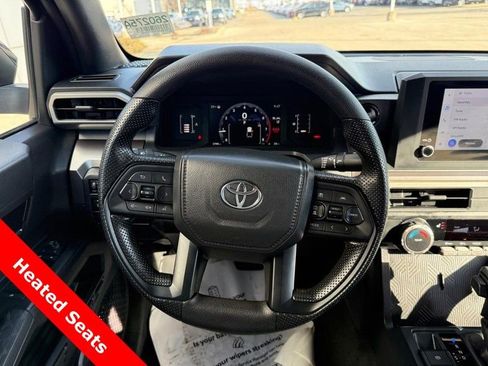 Used 2025 Toyota Tacoma SR5 AWD/4WD image 14
