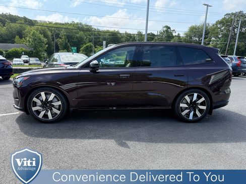 New 2025 Volvo EX90 Ultra image 5