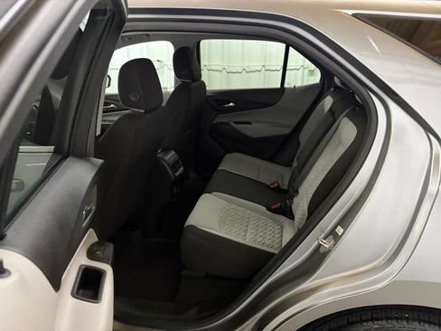 Used 2024 Chevrolet Equinox LT FWD image 20