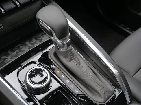 New 2026 GMC Canyon Elevation w/ Convenience Package image 45