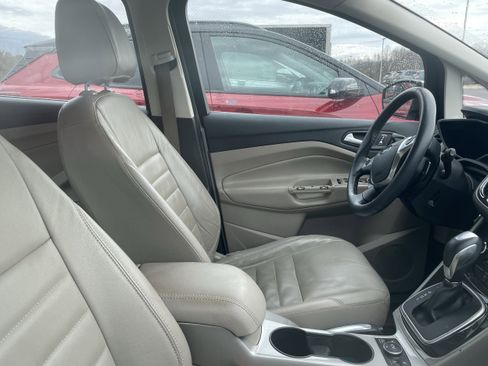 Used 2016 Ford C-MAX SEL w/ Equipment Group 302A image 9