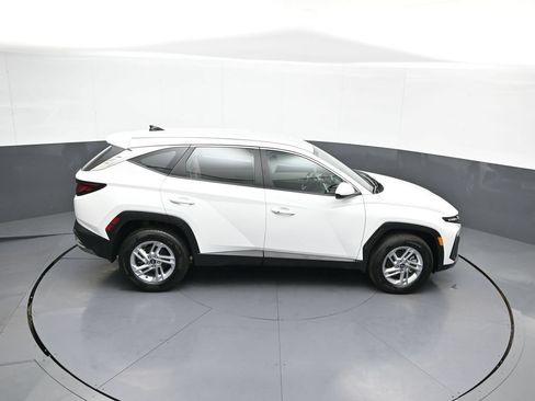 Certified 2025 Hyundai Tucson SE AWD/4WD image 36