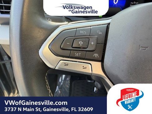 Certified 2023 Volkswagen Taos SE image 22