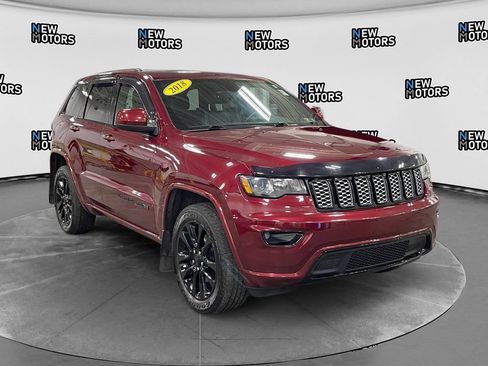 Used 2018 Jeep Grand Cherokee Altitude AWD/4WD image 7