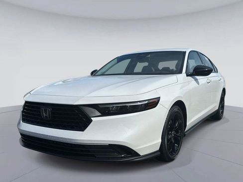 Certified 2025 Honda Accord SE image 8