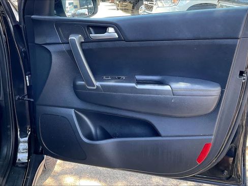 Certified 2022 Kia Sportage LX FWD image 25