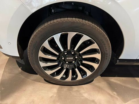 Used 2024 Lincoln Navigator Black Label AWD/4WD image 10
