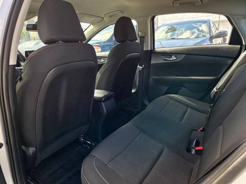 Used 2020 Kia Forte LXS FWD image 20